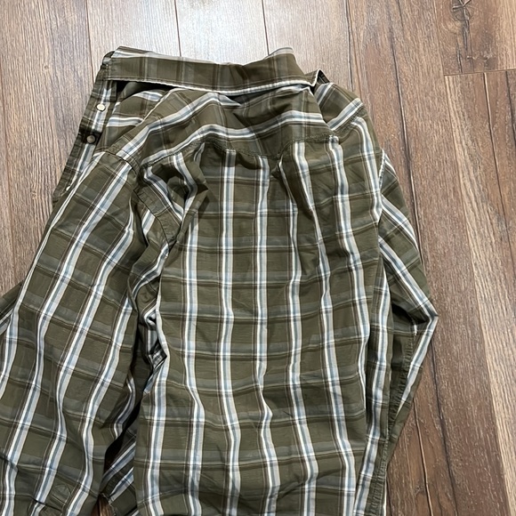 GAP button up - Picture 3 of 3